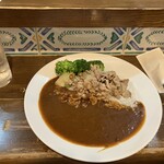 カレーハウスノイ - スタミナカレー　ブロッコリー