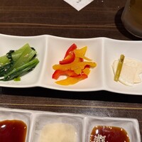 上野太昌園 上野別館 - 蕪、パプリカ、小松菜のナムル盛り合わせ
