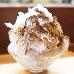 ブン ブン ブラウ カフェ ウィズ ビーハイヴ - 