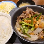 松屋 - 【期間限定】にんにく牛バラ焼定食