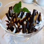 カフェレストラン カメリア - ☆バニラのアイスクリームチョコソース掛け(*^^)v☆