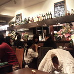 アヴァン プティ・ジョア - 開店早々満席です