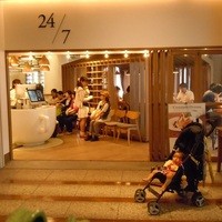24/7 restaurant - 24/7 restaurant （トゥエンティーフォーセブンレストラン）