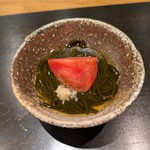 きたしんち 弓場慎之佑 - モズクとフルーツトマト