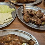 骨付鳥 一鶴 横浜西口店 - おやどりとひなどりとキャベツ