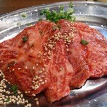 Wagyu Uhoru Mom Bu Ngoshouten - 黒毛和牛ロース９９８円