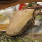 二代豊国 - 北海道昆布森の大きな牡蠣。