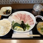 梅山鉄平食堂 - 
