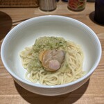 トーキョーベイフィッシャーマンズヌードル - 貝玉(半玉)