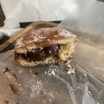 BLANKET DONUTS - チョコ断面