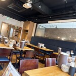 炭火焼鳥わだち - 店内