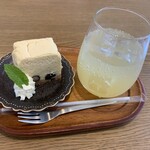 月下老 - Sweets&Drinkset 酒粕チーズケーキと、スパイシージンジャーソーダ