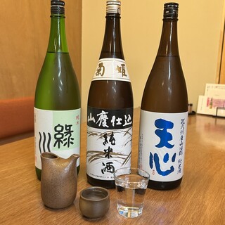 美酒佳肴を楽しんだ後は、お出汁が美味しいおでんをどうぞ