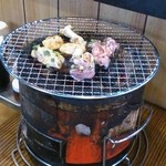 焼肉・ホルモン ごくう - 七輪で焼きます