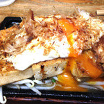 Teppan Konomi - 豆腐ステーキ様の上の卵を割ればトロ～リ♡これ最高！！