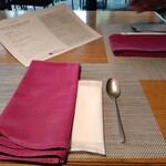 THE TENDER HOUSE DINING - テーブルセッティング