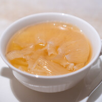 御宝軒 - 白菜入り高級フカヒレの蒸しスープ