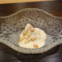 すず木 - 無花果の胡麻和え　松の実