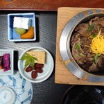 手毬 - 牛釜めし