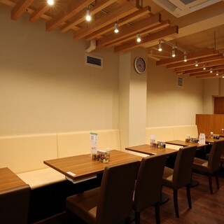 居酒屋利用から食事まで！お一人様からグループまで寛げる空間