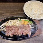 1ポンドのステーキハンバーグ タケル - 