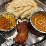 ナマステタージマハル ゆめタウン行橋店 - タンドリーチキンセット(エビカレー辛さ1、チーズナン)