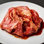焼肉 うしの家 - 飲めるカルビ　国産牛を食べやすくスライスしました。サッと焼き上げてお召し上がりください