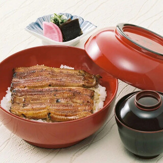 ふっくらやわらかな鰻と秘伝のタレが決め手。当店自慢の「鰻丼」