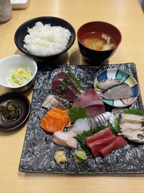 まーちゃんさま】* vintage ❀ シルバーの かわいいお魚さん