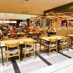 ハラール ドーサ ビリヤニ - フードコート内観