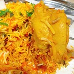 ハラール ドーサ ビリヤニ - けっこう大きめな“チキン”