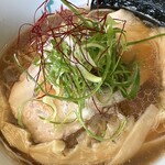 ラーメン イッケン - 九条ネギはスープで温めると甘味が増します！