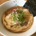 ラーメン イッケン - 長めの中細麺がスープに合う！