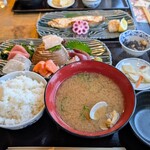 友福丸 - ランチお刺身定食（汁物は貝汁に変更）✨