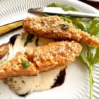 PASTA HOUSE AWkitchen FARM 多摩センター店 - サーモンのレアカツ。美味しすぎました。