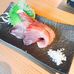 小料理と鍋 由乃 - 鮮魚の刺身