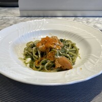 La Brianza - ホタルイカ、ほうれん草の生スパゲッティ 生ウニ添え