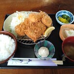 とんかつ専門店 かつ一 - ミックスフライ
