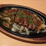 酔虎伝 - アツアツ牛ステーキ 880円