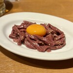 炭火焼肉ホルモン まるは - 