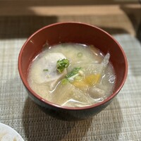 くずし寿司割烹 海月 - お寿司についてくるお味噌汁