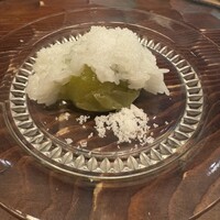 東山 緒方 - あったかい梅に柔らかいお米、その上に砂糖