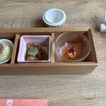 つるよし料理店 - ポテトサラダやキッシュ