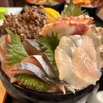 おくうら - 左奥にしまあじ