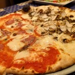 カサレッチョ - 本日オススメ　トマトアンチョビとトリュフのハーフ&ハーフ