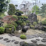 焼肉名匠 山牛 - 美しい庭園✨丸っこい