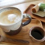 にざまつ - カフェオレ+草もちセット