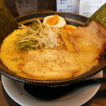 らーめんチキン野郎 - 贅沢なこってり野郎（斜上から）