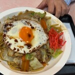 全国ご当地グルメコート 大宮横丁 - なみえ焼きそば。味濃い。