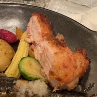 マヌエル ヴィーニョ エ ペティスコス 自由が丘店 - 少しいただいた鶏肉